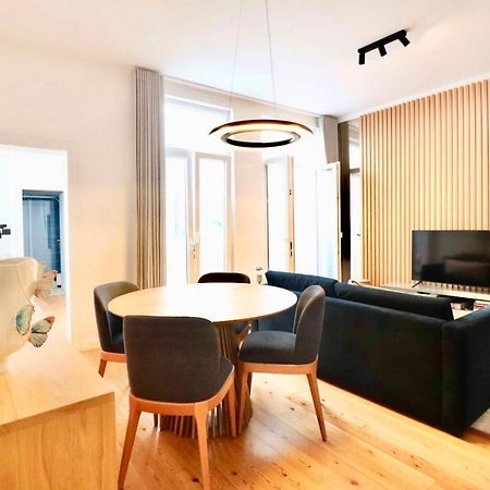 Biscainhos Flat By The Arch - Charming Apartments In The Historic Center Braga Bagian luar foto