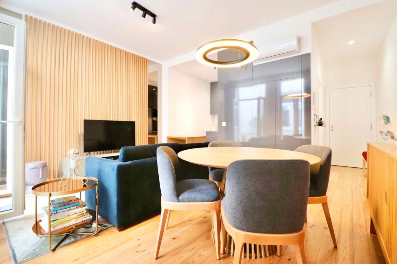 Biscainhos Flat By The Arch - Charming Apartments In The Historic Center Braga Bagian luar foto