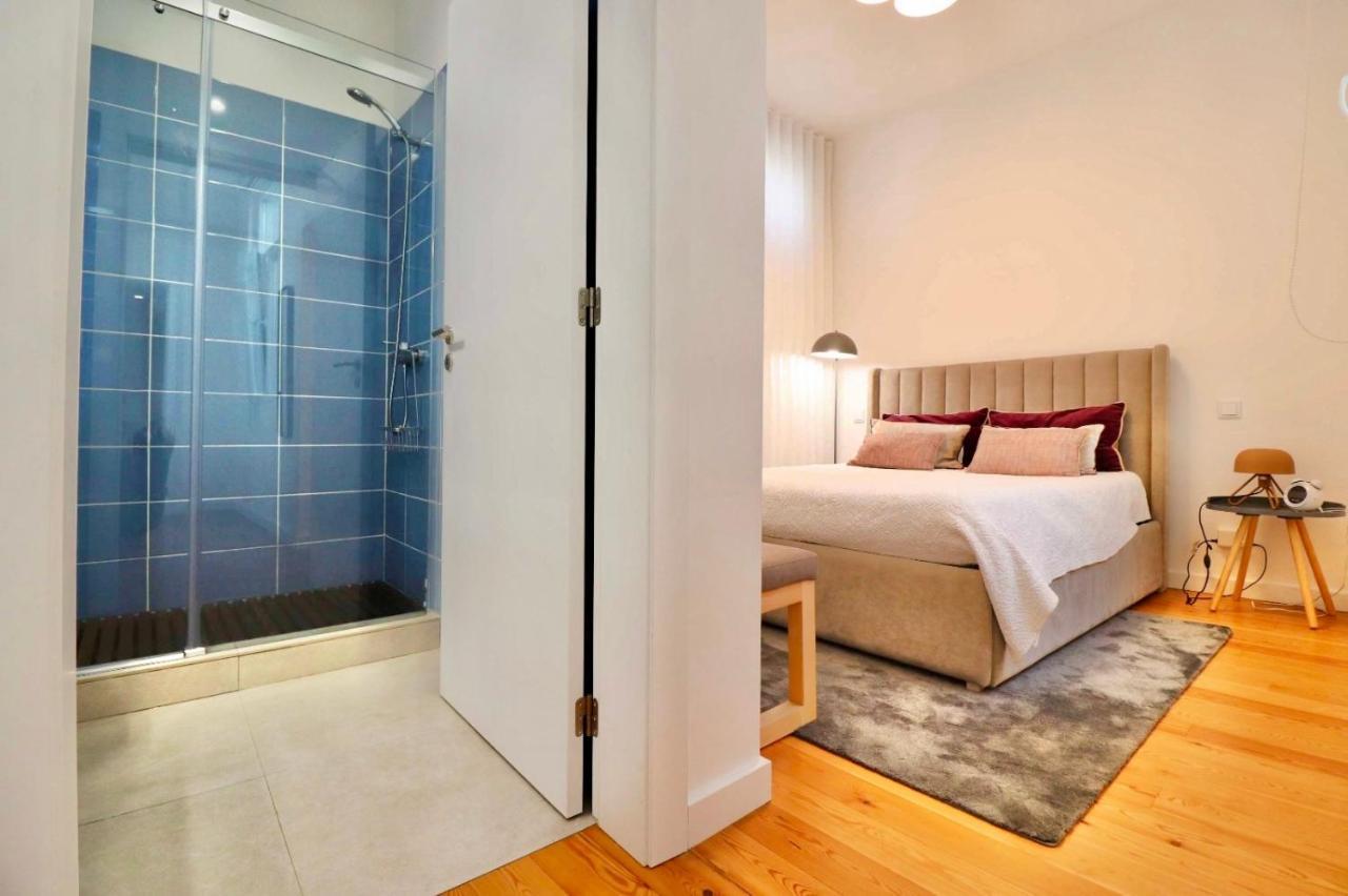 Biscainhos Flat By The Arch - Charming Apartments In The Historic Center Braga Bagian luar foto