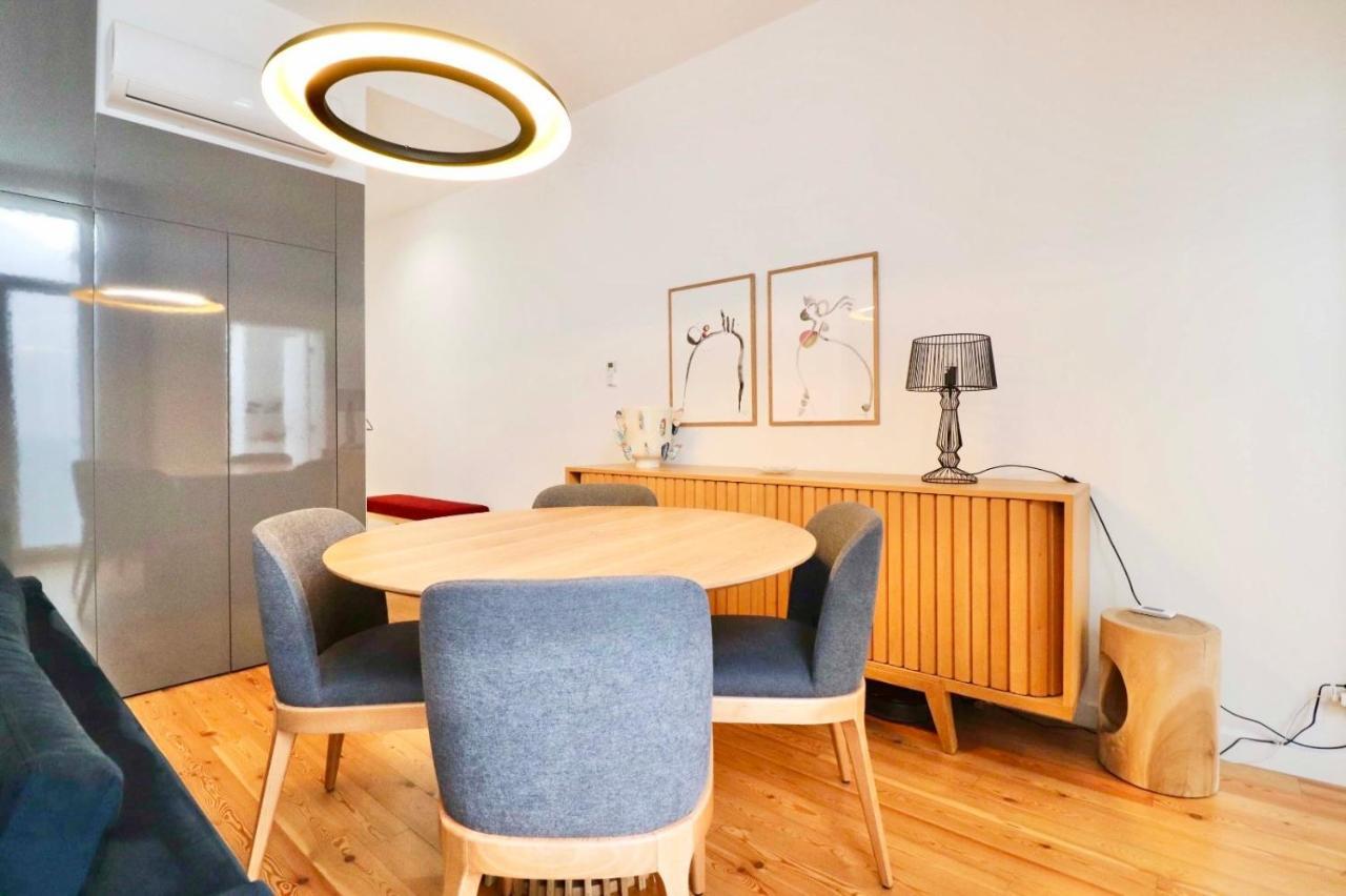 Biscainhos Flat By The Arch - Charming Apartments In The Historic Center Braga Bagian luar foto
