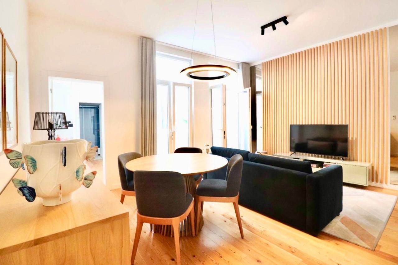 Biscainhos Flat By The Arch - Charming Apartments In The Historic Center Braga Bagian luar foto
