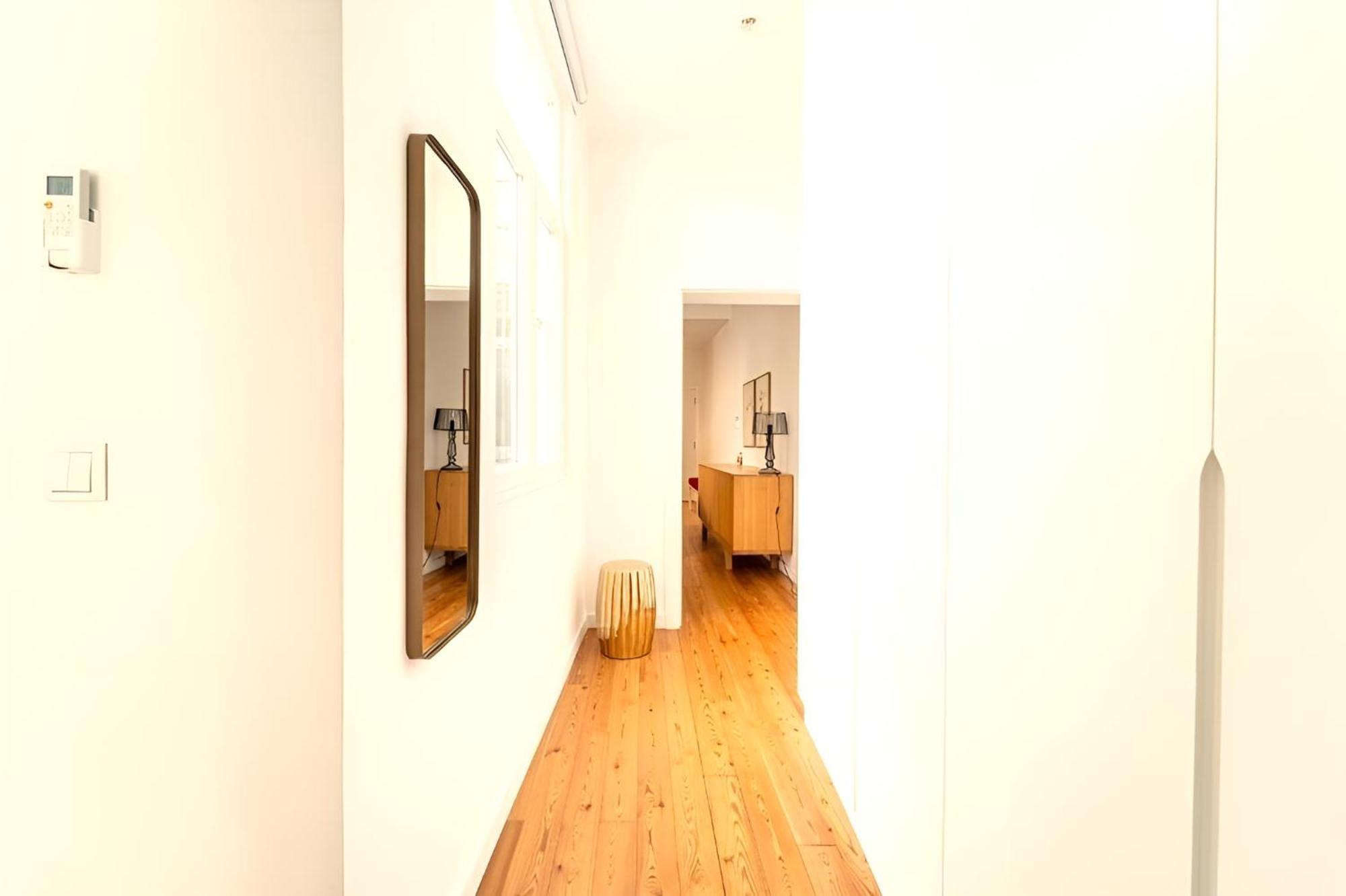 Biscainhos Flat By The Arch - Charming Apartments In The Historic Center Braga Bagian luar foto