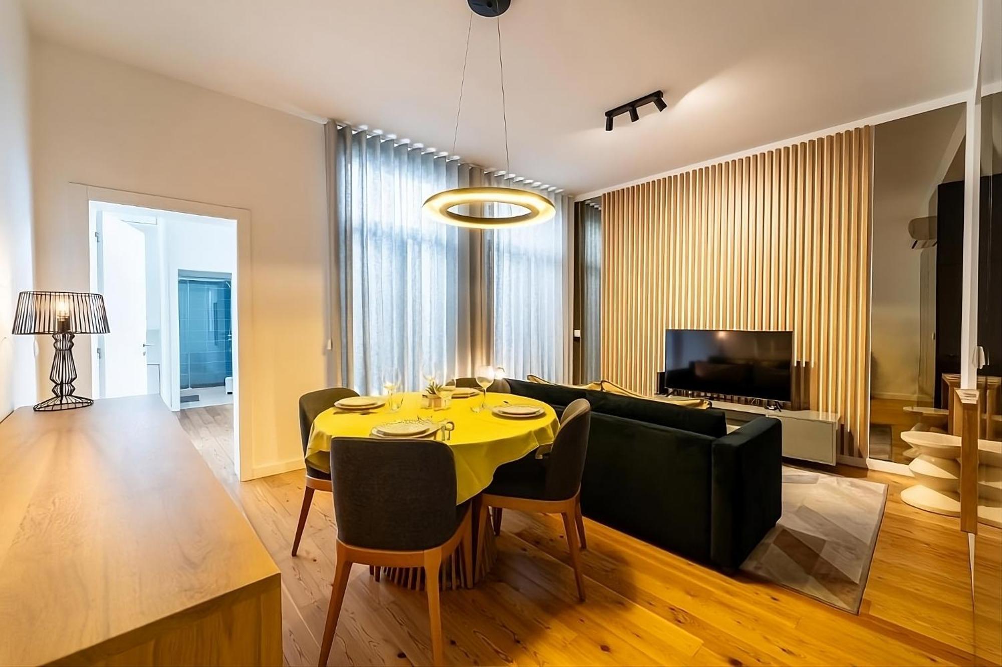 Biscainhos Flat By The Arch - Charming Apartments In The Historic Center Braga Bagian luar foto